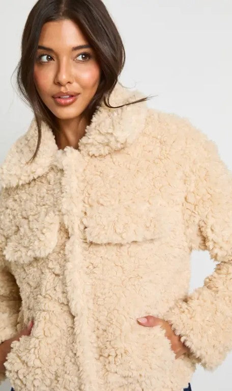 Luxury Teddy Jacket – Faux Fur Trucker Coat for Winter Elegance