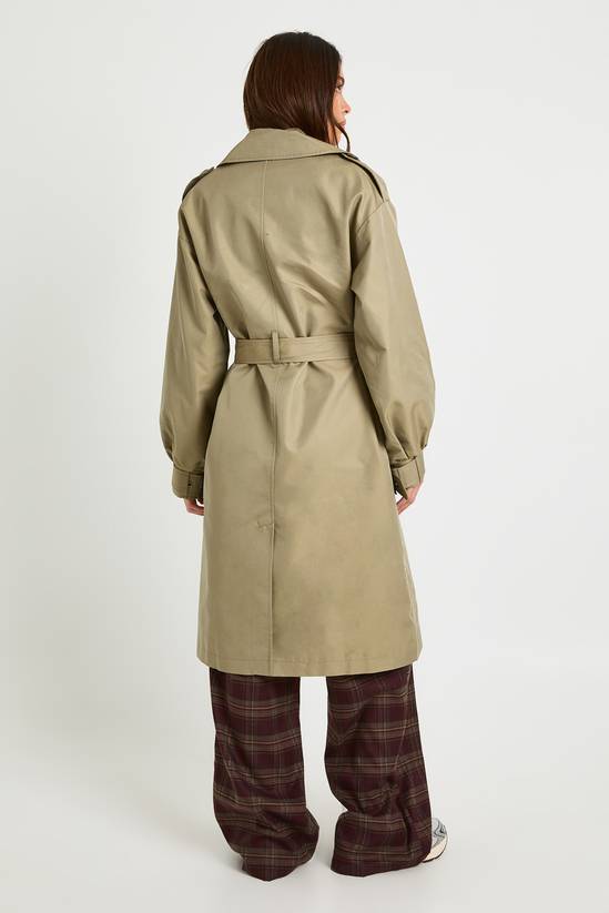 Trench coat with sleeve detail and belt