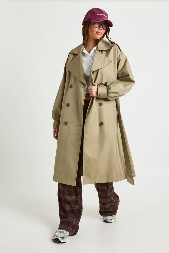 Trench coat with sleeve detail and belt